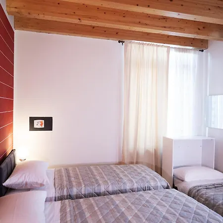 Salix Λατζίζε